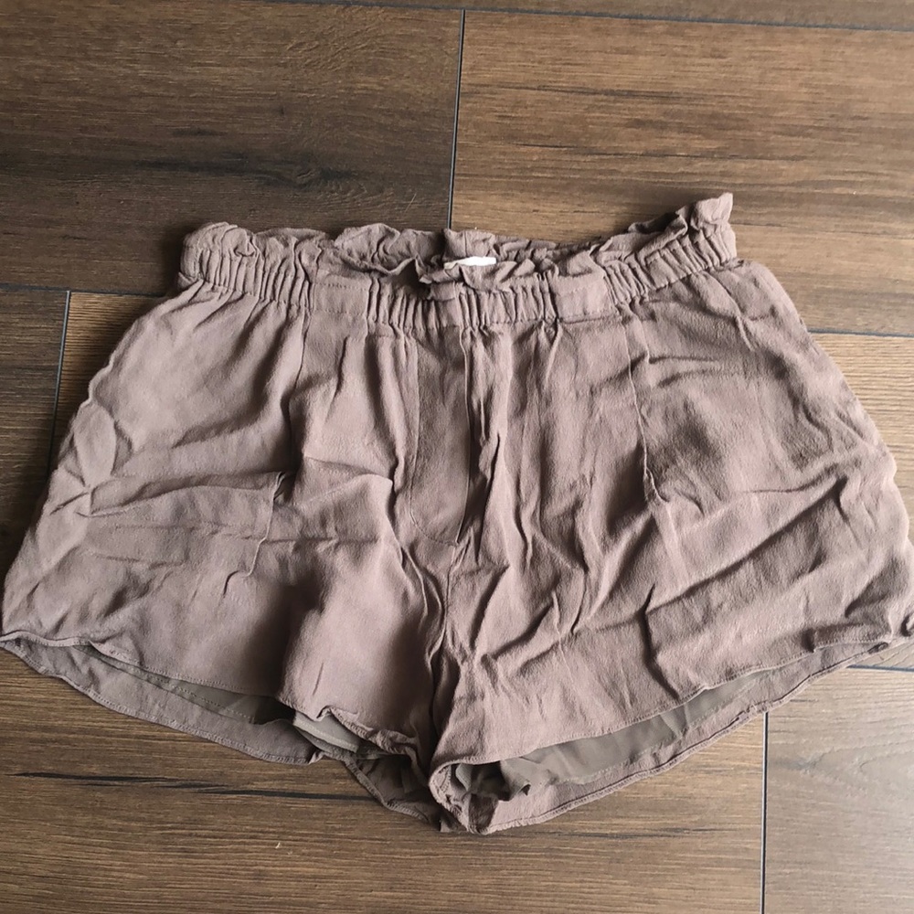 Aritzia Wilfred Volet Short Earl Grey